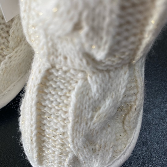 *NWT* Capelli Ivory Faux Fur Knit Baby Boots Size 1 (0-6 Months) - Picture 5 of 9